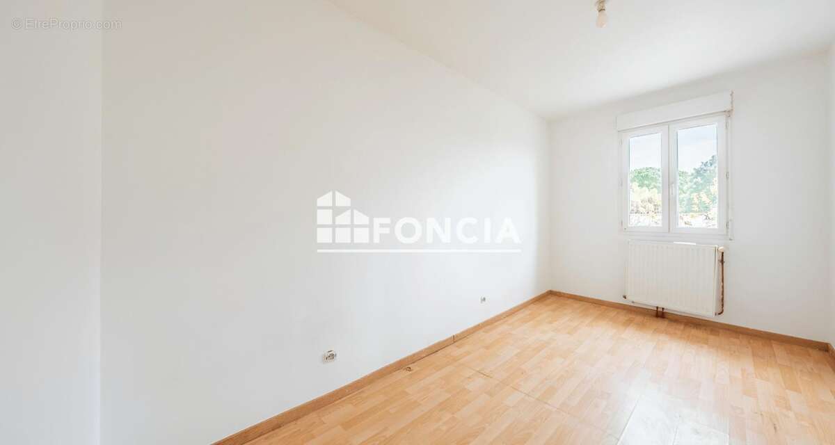 Maison à VILLEGOUGE