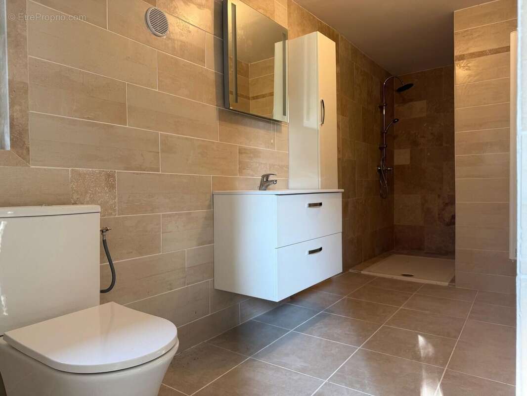 Maison 157 m² à La Chapelle-Themer  - photo 7