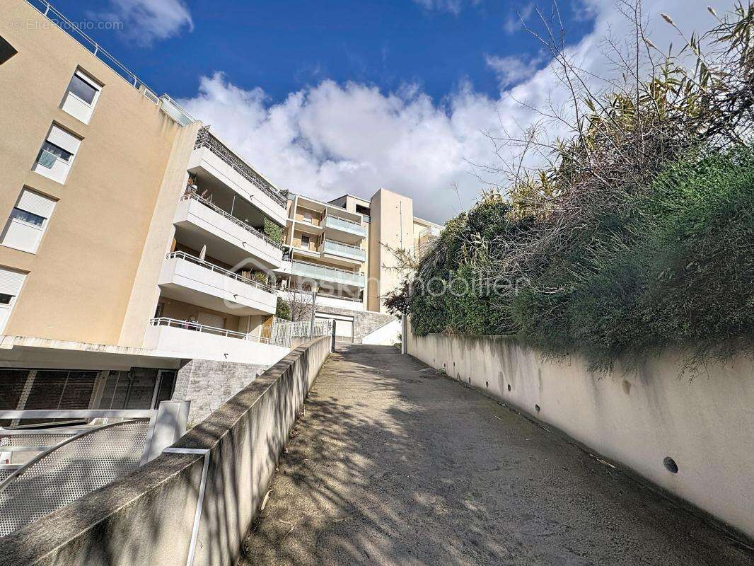 Appartement à MARSEILLE-14E
