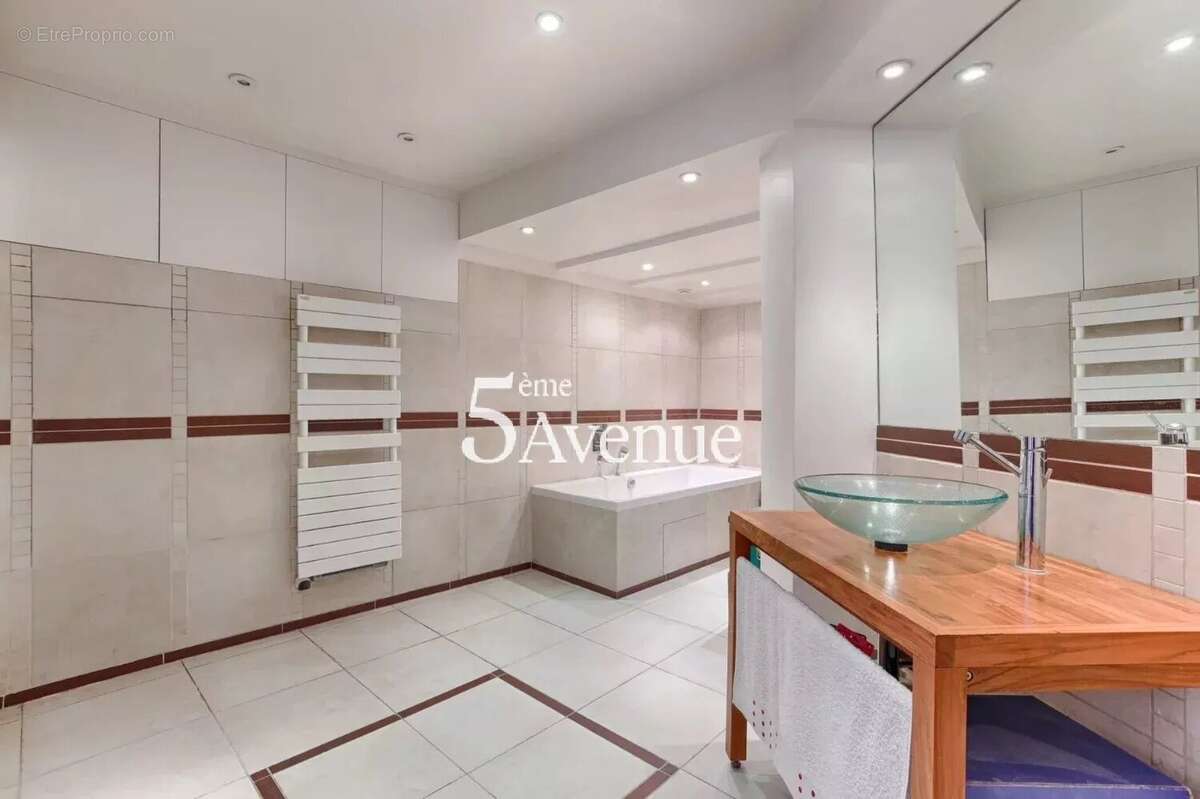 Maison à FONTENAY-SOUS-BOIS