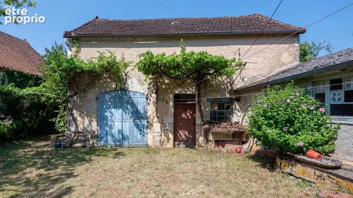 Payrac – Élégante maison bourgeoise en pierre de 258 m² avec 6 c - photo 2