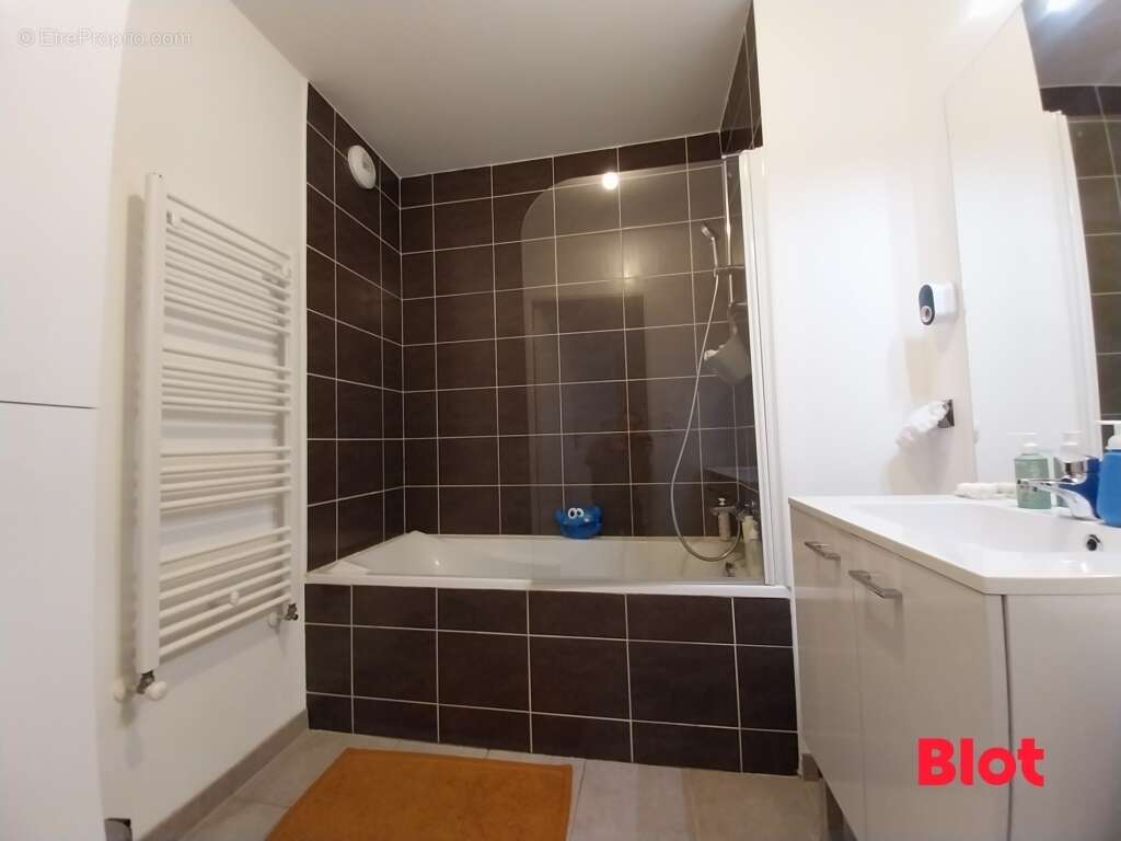 Appartement à SAINT-JACQUES-DE-LA-LANDE