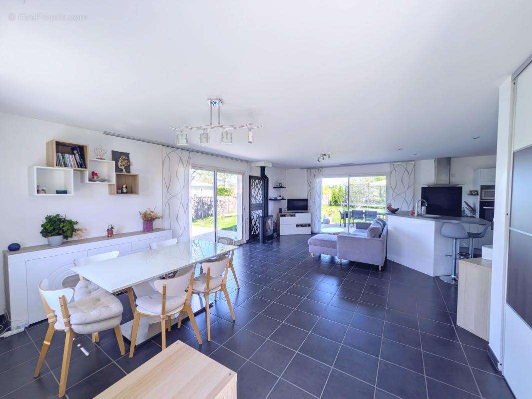 Maison à MOULIS-EN-MEDOC