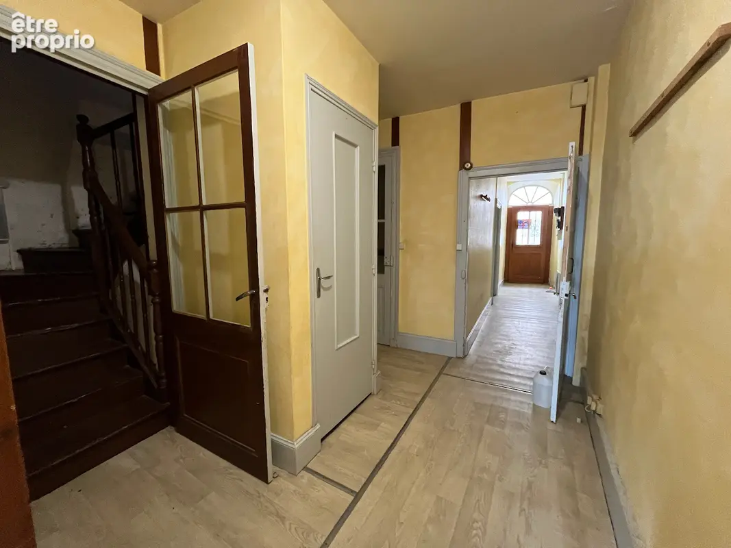 Secteur CASTELMORON SUR LOT,  dans le village de MONCLAR D'AGENAIS maison de ville de type 4 d'environ 146,53 m2.  Cette grande  - photo 6