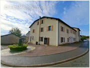 Appartement à LA NEUVEVILLE-SOUS-CHATENOIS