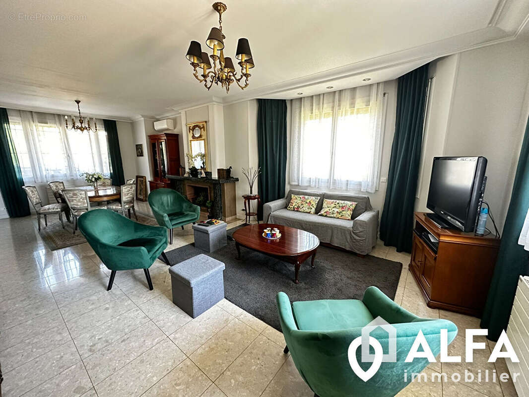 Maison à MONTMORENCY