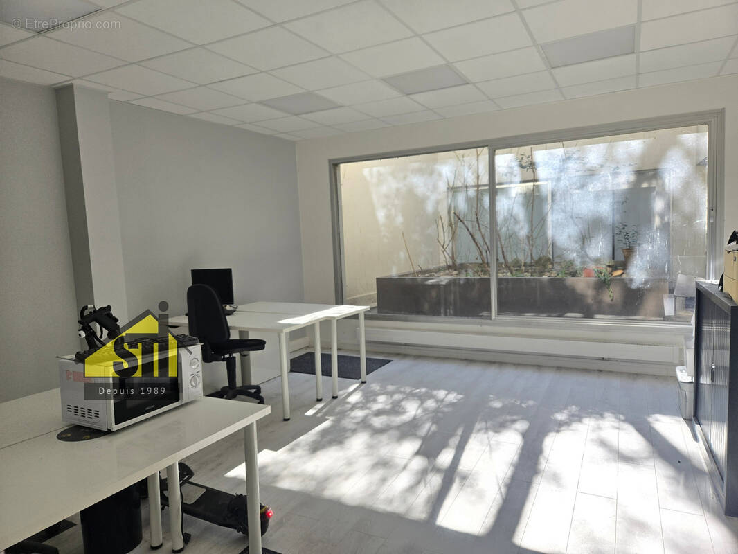 Commerce à PARIS-14E