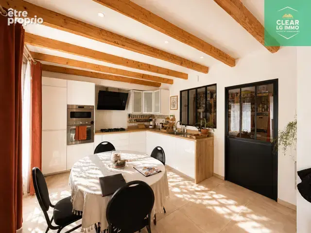 Maison rénovée avec jardin et garage - photo 10