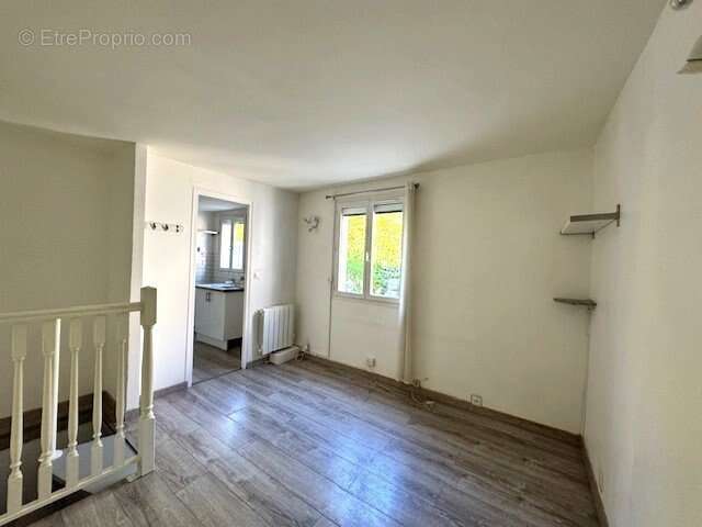 Appartement à SAINT-MAUR-DES-FOSSES