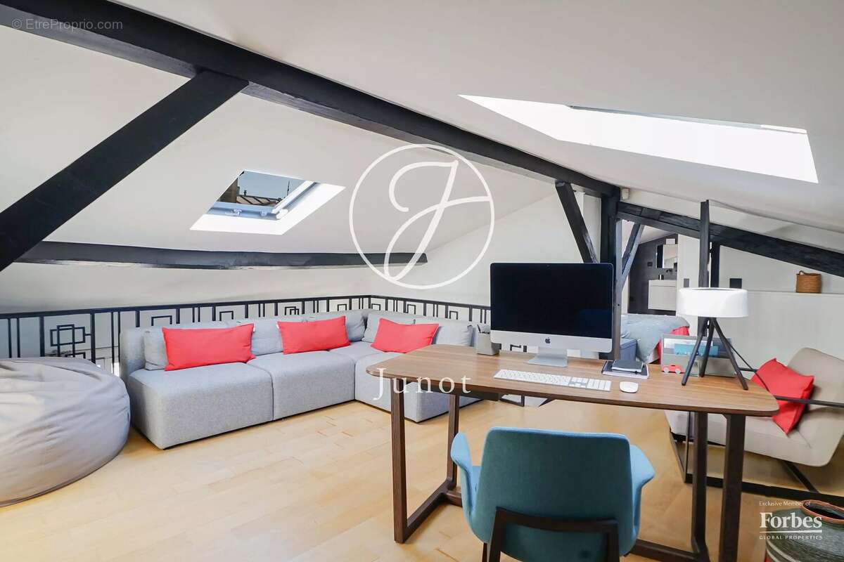 Appartement à PARIS-7E