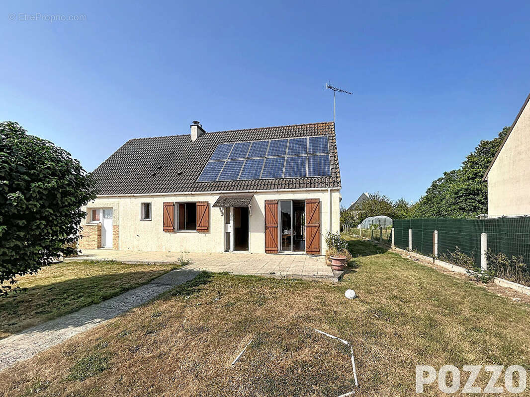 A Vendre -  Isigny Le Buat - Maison 4 pièce(s) 104 m² - photo 9
