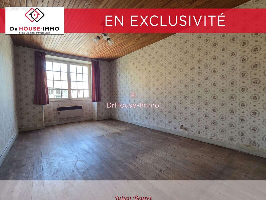 Maison à UZELLE