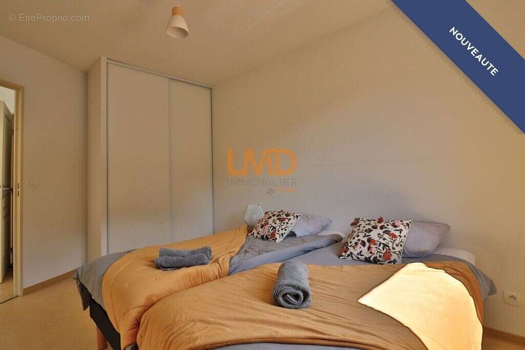 Appartement à AVENE