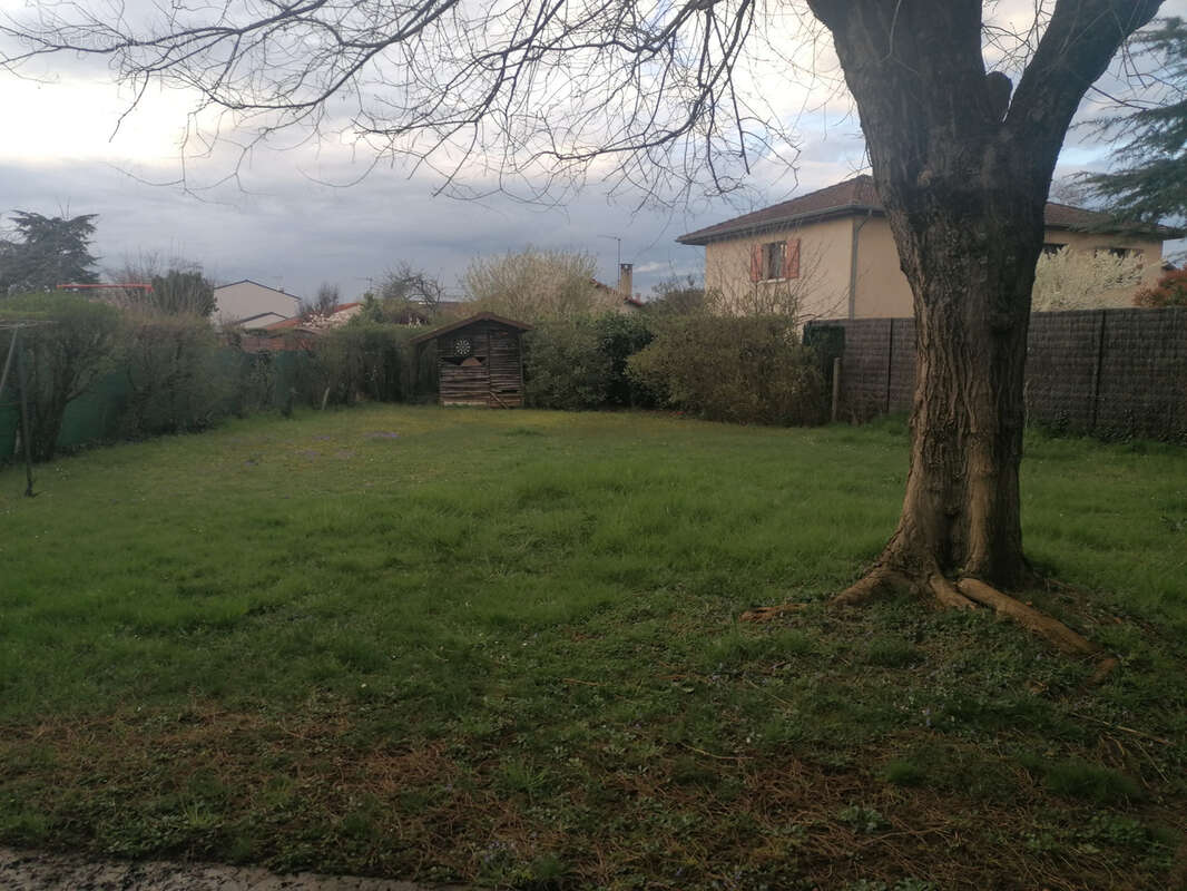 Maison à MEYZIEU