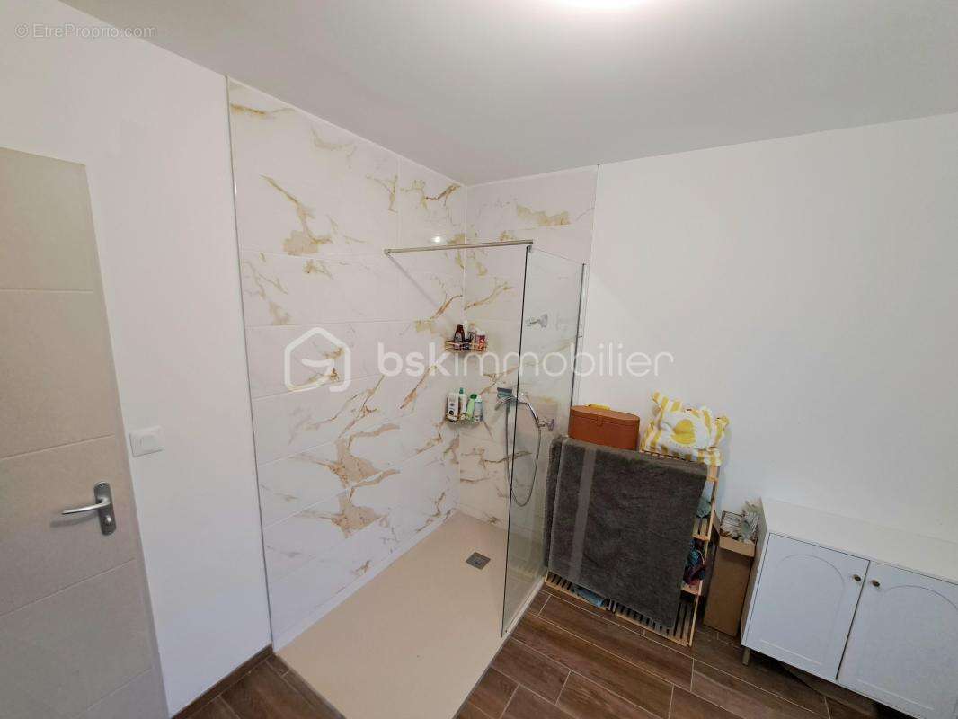 Maison à VIC-SUR-AISNE