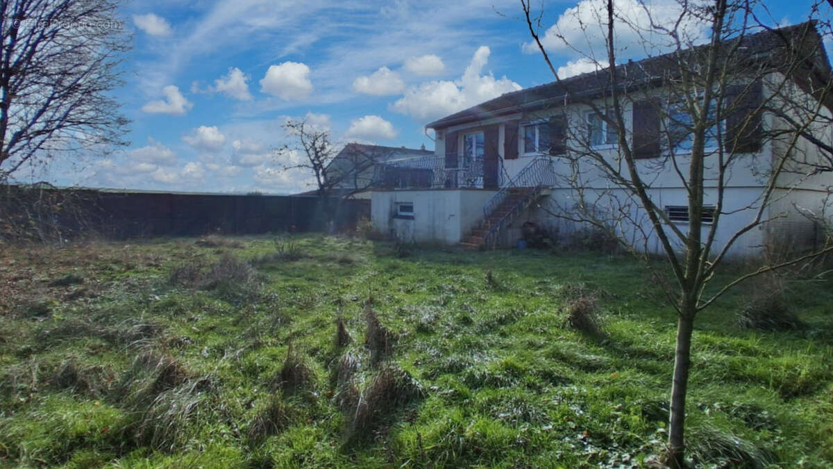 Maison à PONTOY