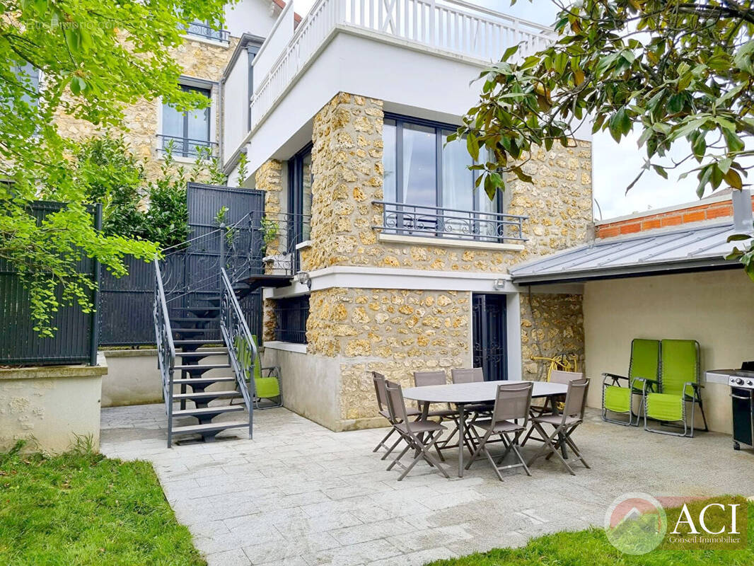 Maison à DEUIL-LA-BARRE