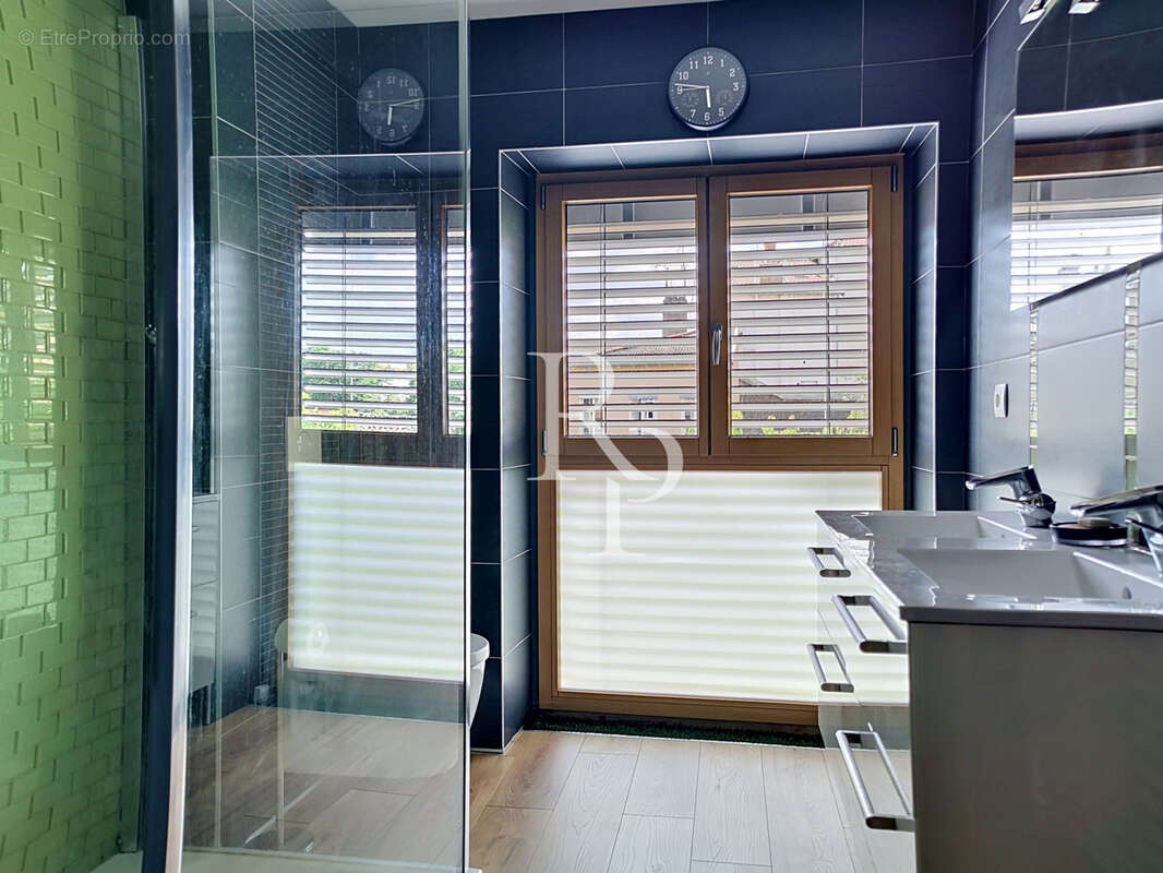 Appartement à LYON-5E