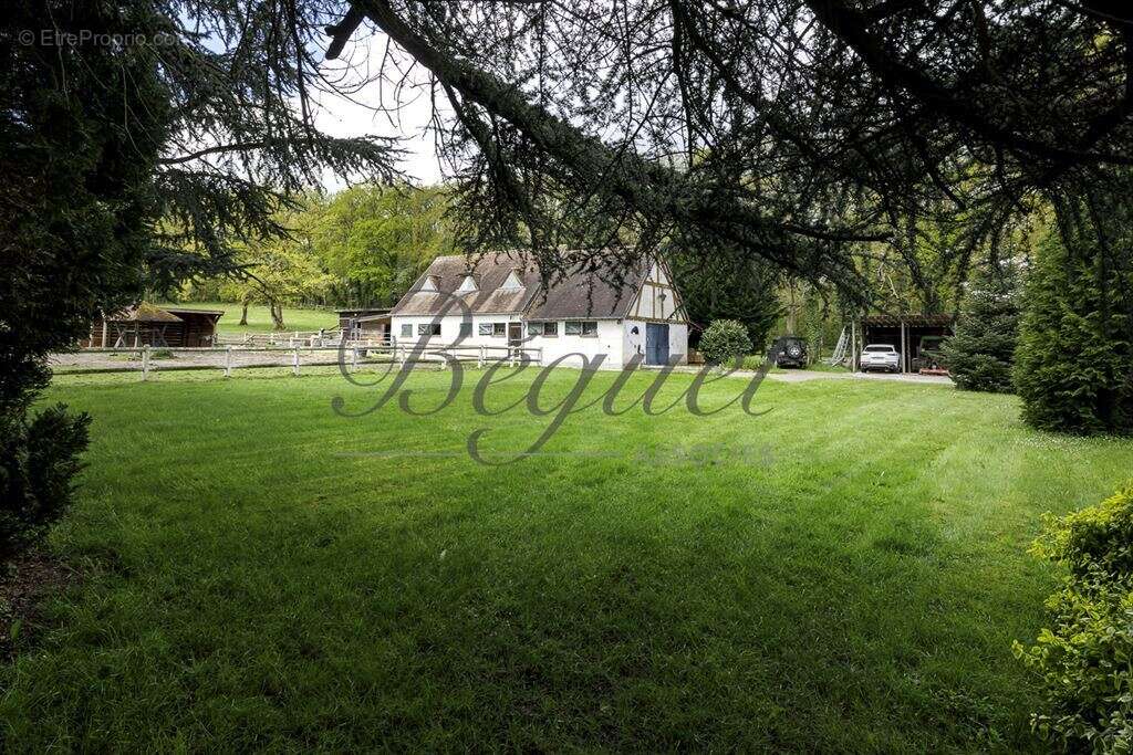 Maison à POIGNY-LA-FORET