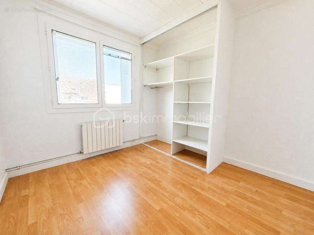 Appartement t4 avec balcon – 77,63 m² – ganges – proche toutes commodités - photo 9