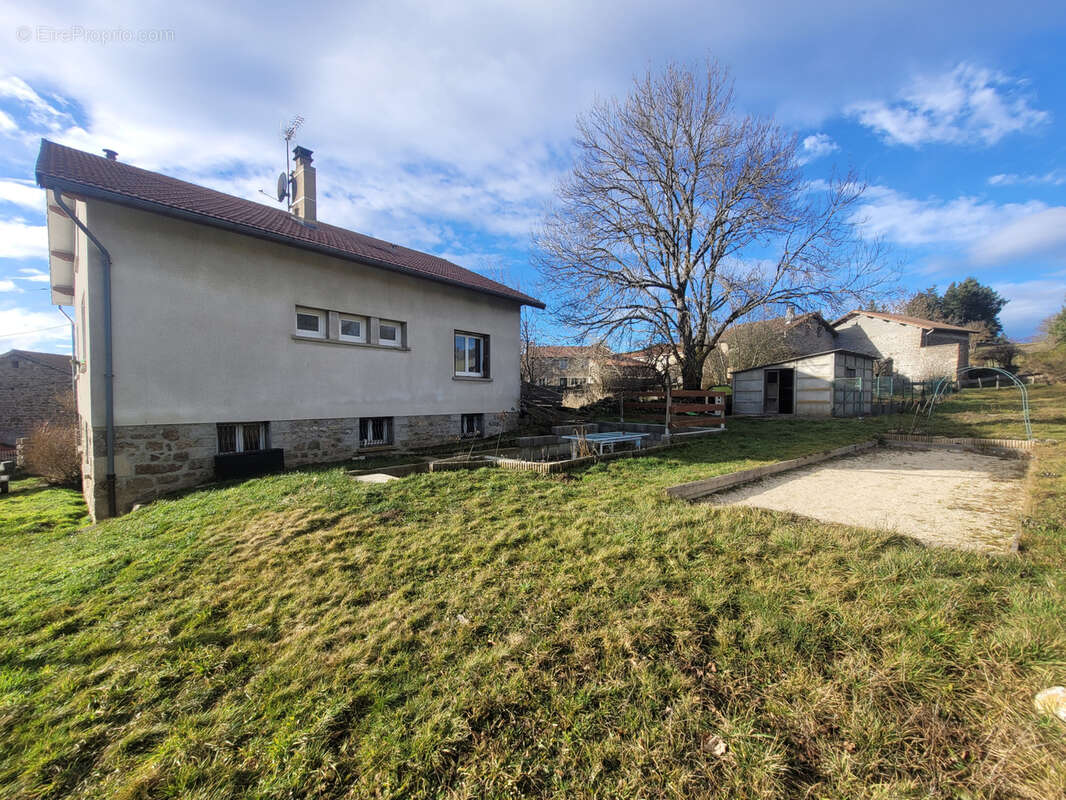 Maison à ESTIVAREILLES