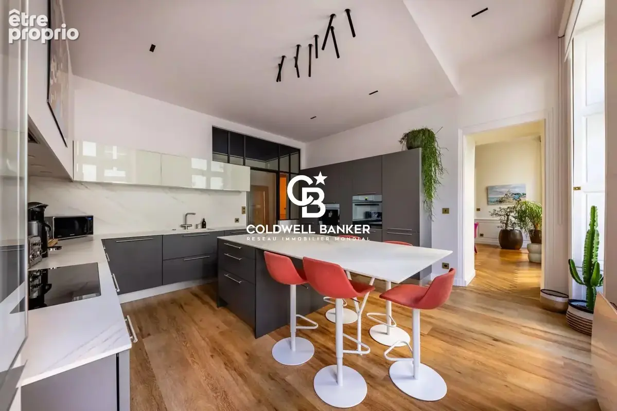 Nantes - rue crebillon - appartement d’exception meublé – prestations haut de gamme - photo 6