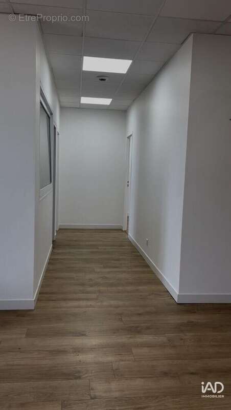 Photo 2 - Commerce à MARSEILLE-15E