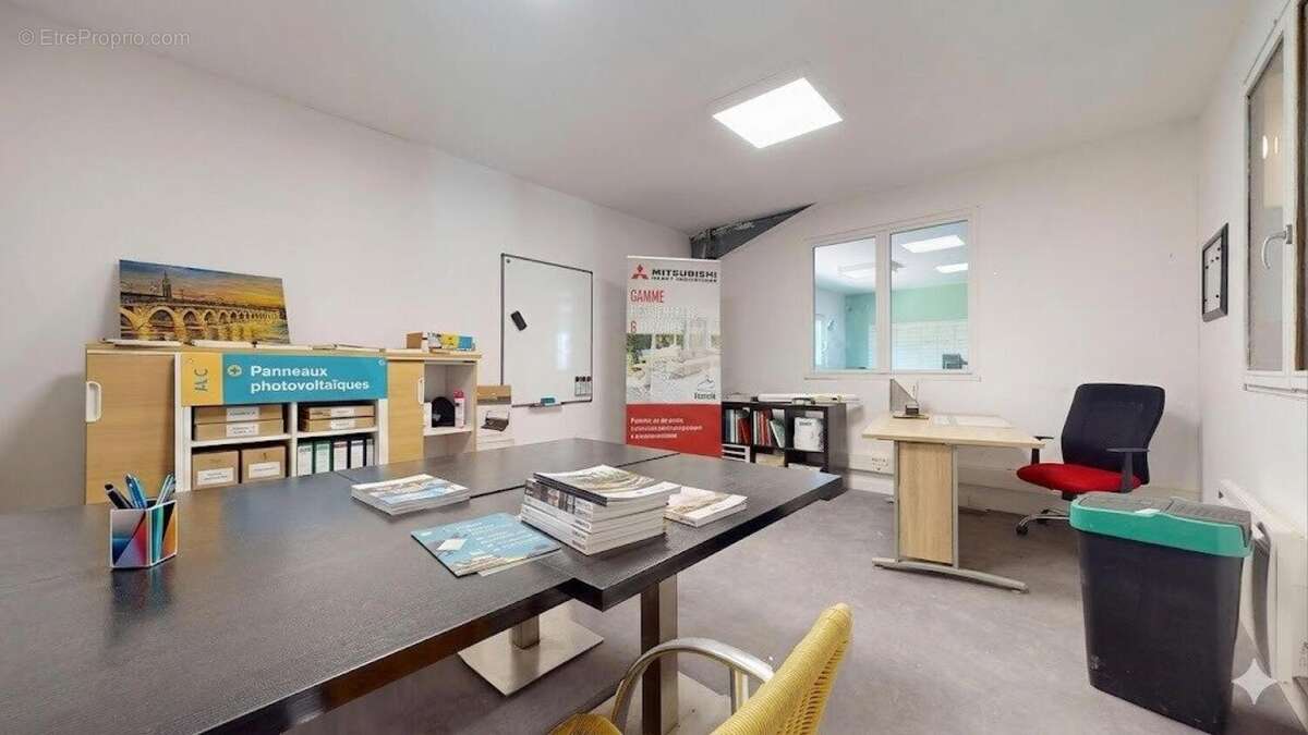 Photo 7 - Commerce à SAINT-JEAN-D'ILLAC