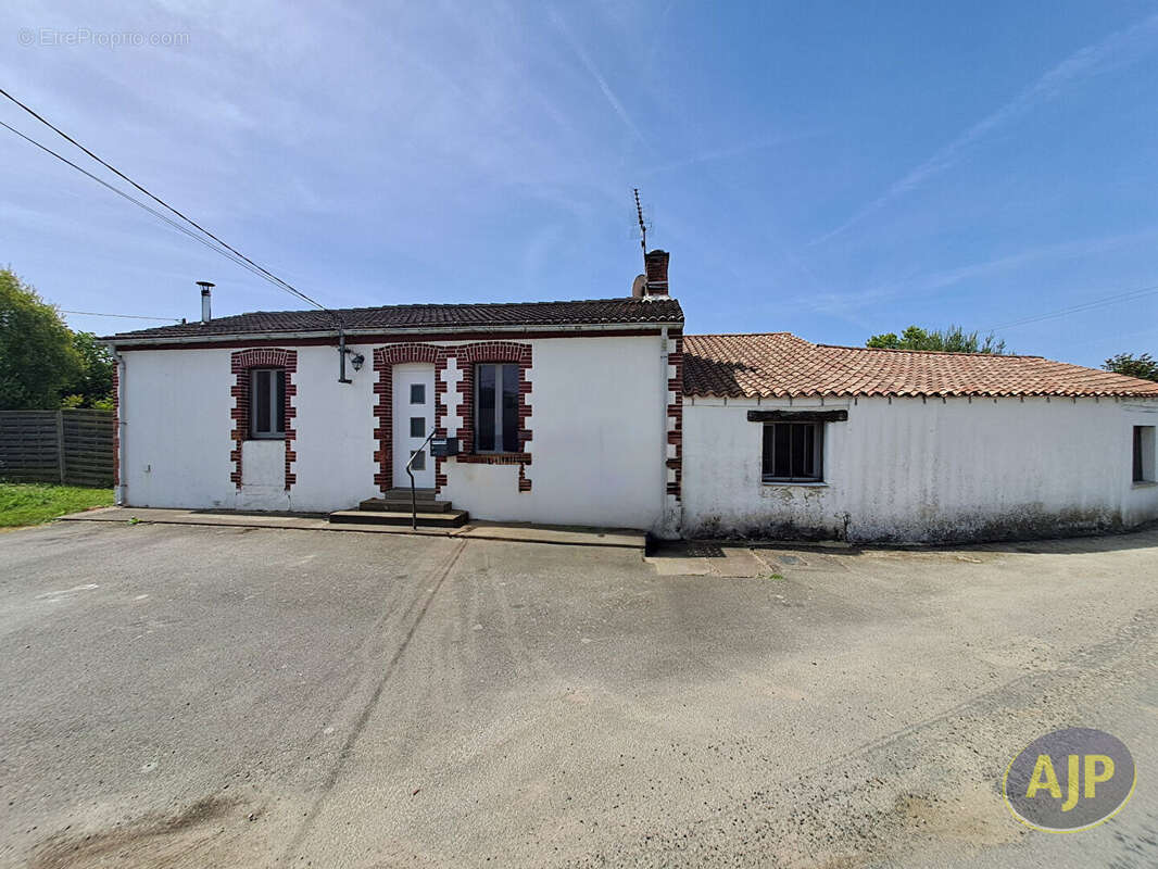 Maison à FROIDFOND