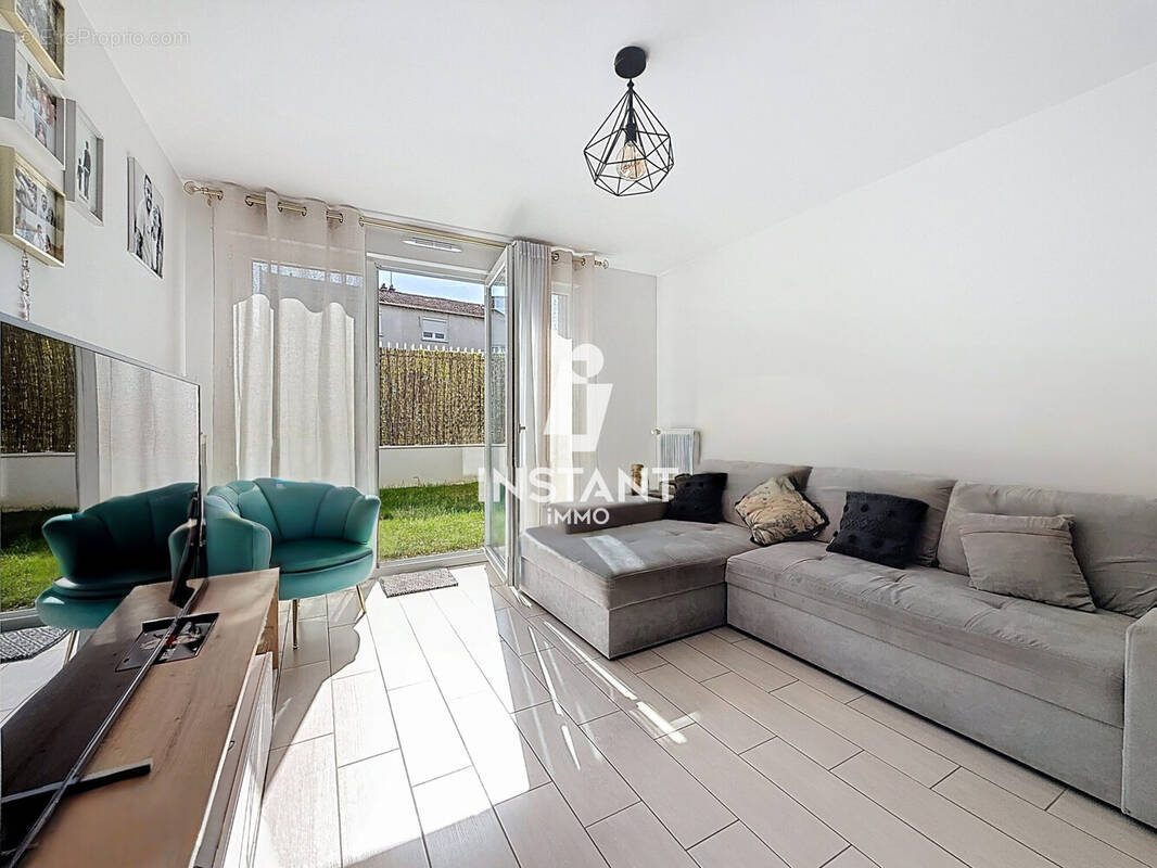 Appartement à CHENNEVIERES-SUR-MARNE