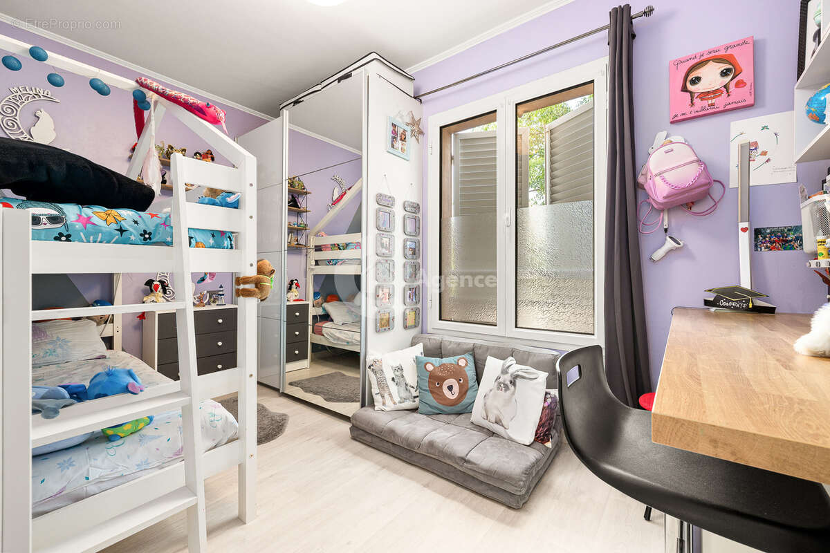 Appartement à MOUANS-SARTOUX