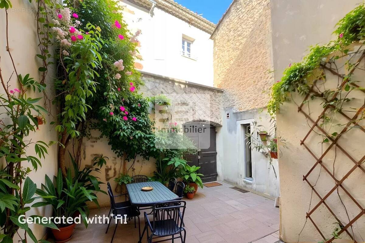 Maison à BAGNOLS-SUR-CEZE