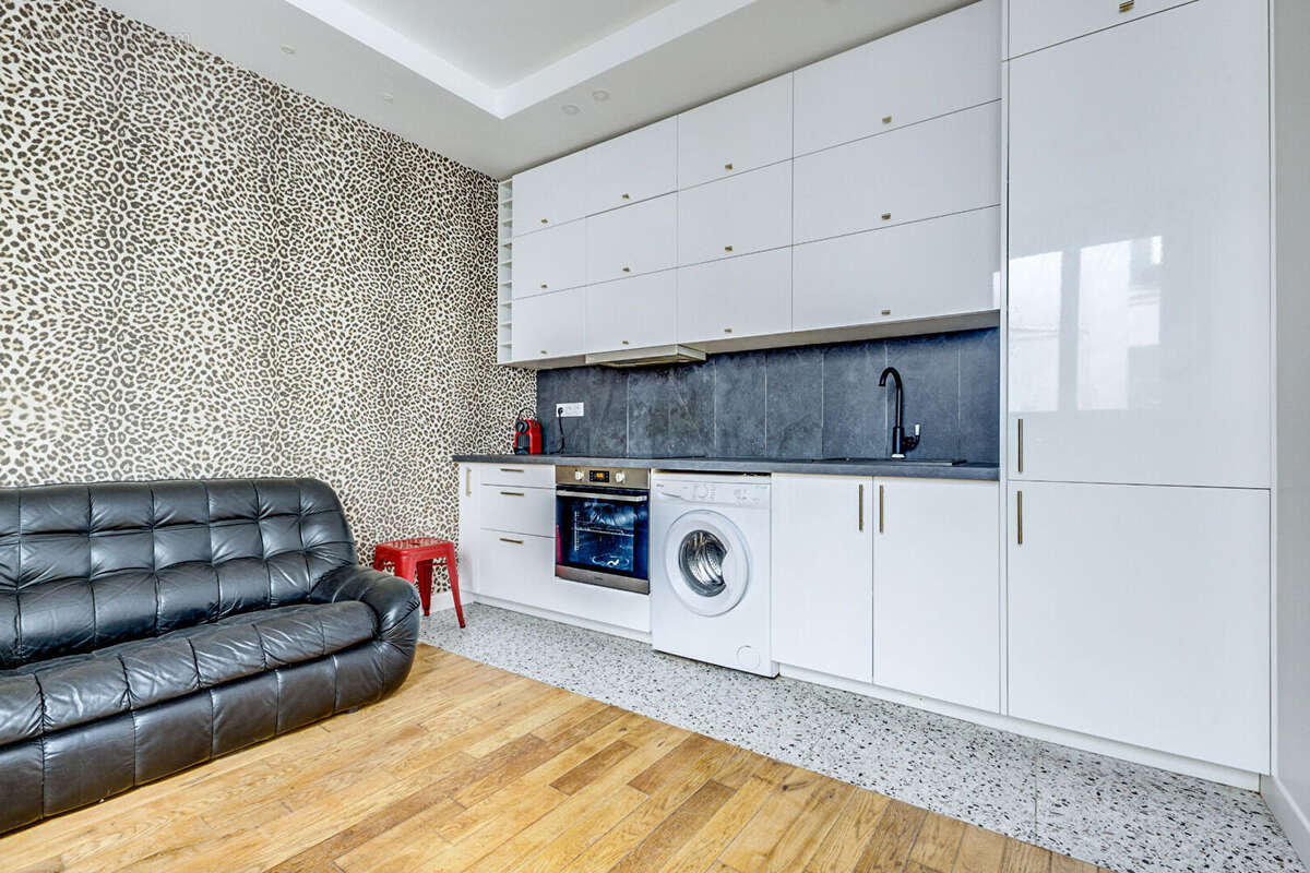 Appartement à PARIS-14E