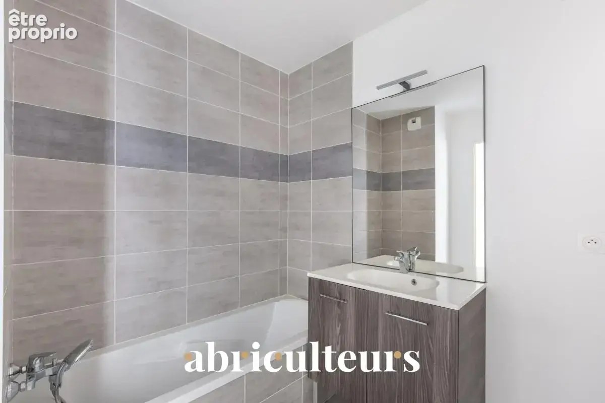 Superbe appartement 4 pièces de 85 m² avec grand balcon,en vente à Vénissieux Paul Bert (69200) - photo 18