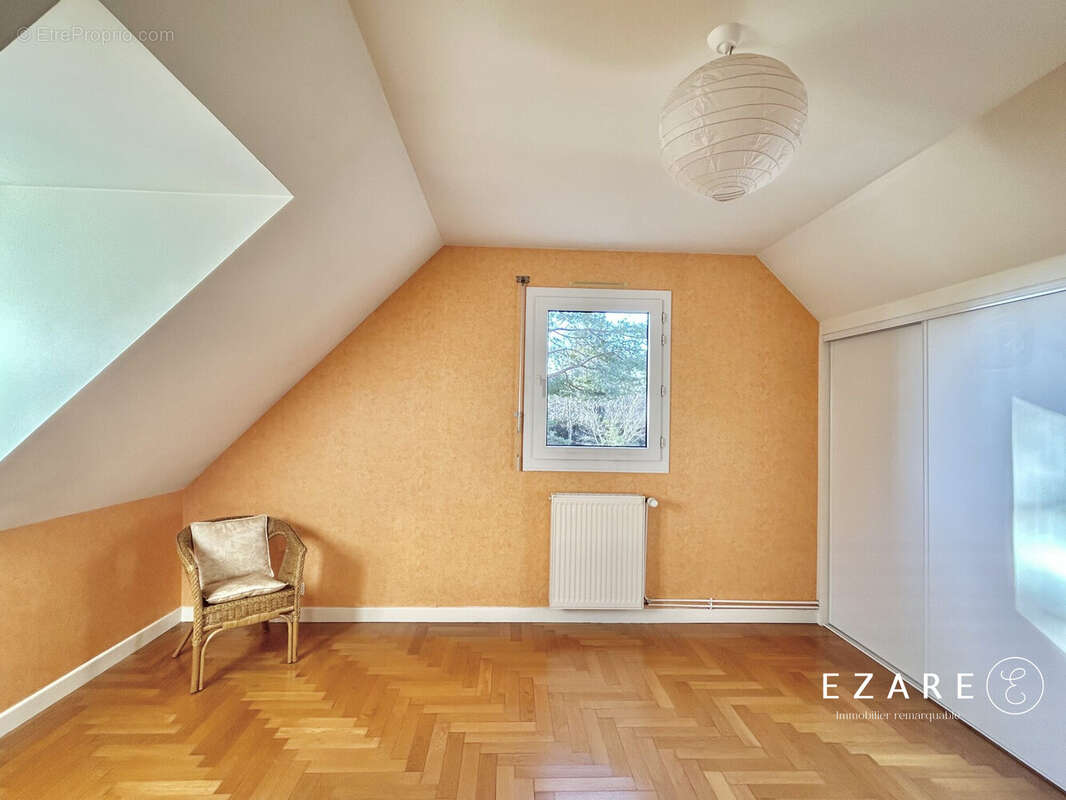 Maison 207 m² à Talant  - photo 8