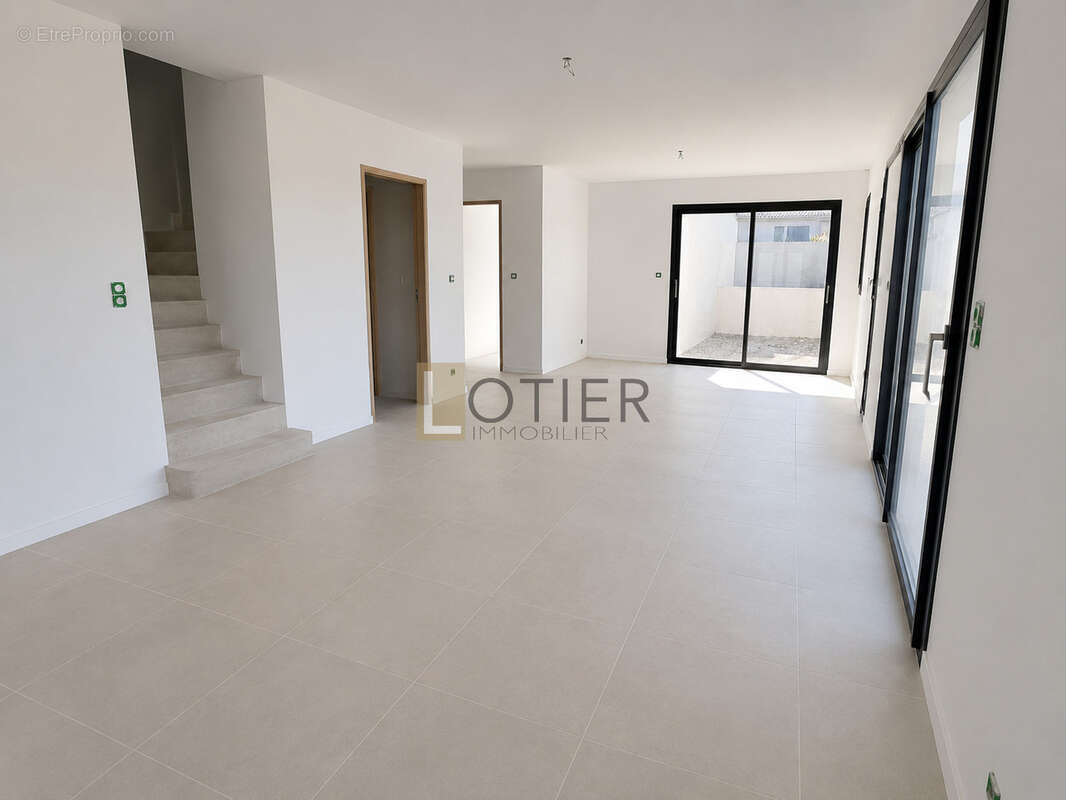 Langlade   villa neuve - t4 de 90m2 - 3 chambres - garage - frais de notaire reduits - photo 2