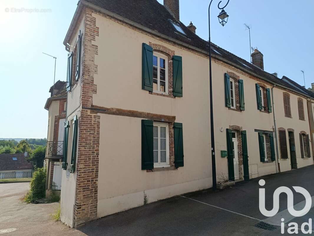 Photo 3 - Maison à AILLANT-SUR-THOLON