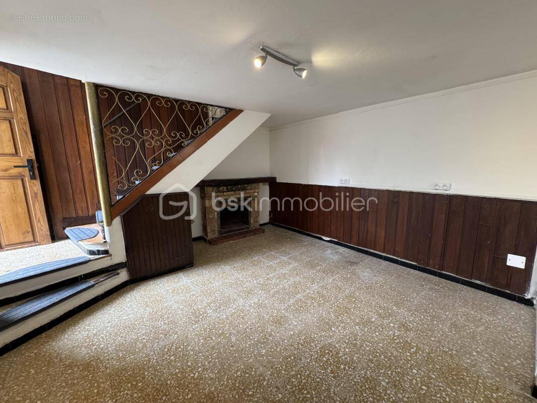 Appartement à GREOLIERES