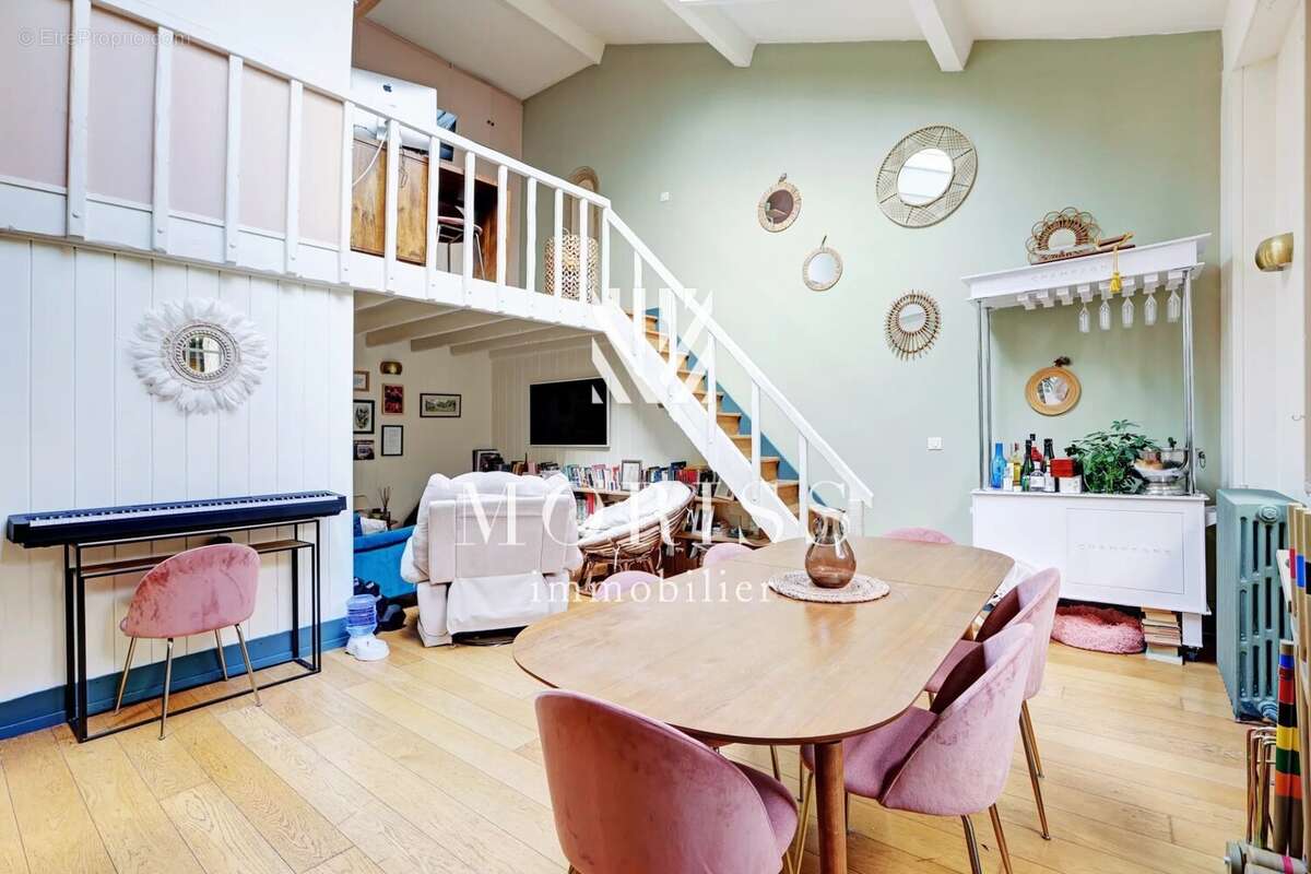 Appartement à PARIS-16E