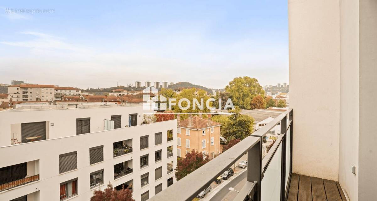 Appartement à LYON-9E