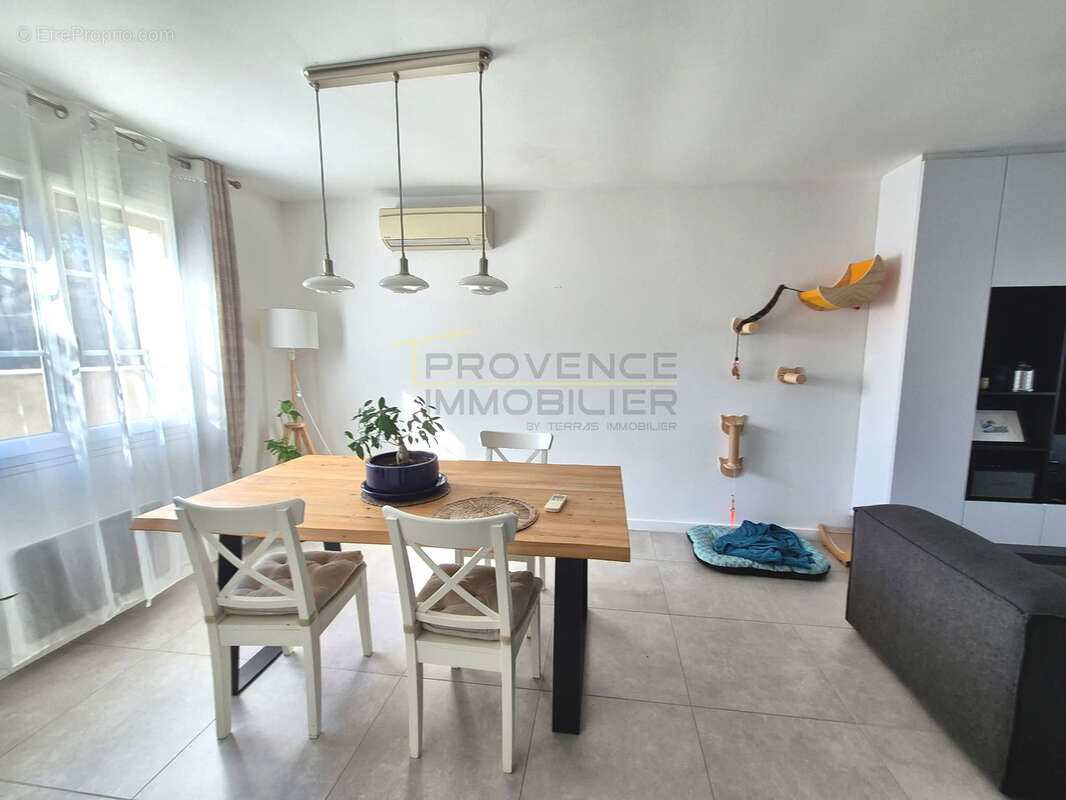 Maison à MONTELIMAR