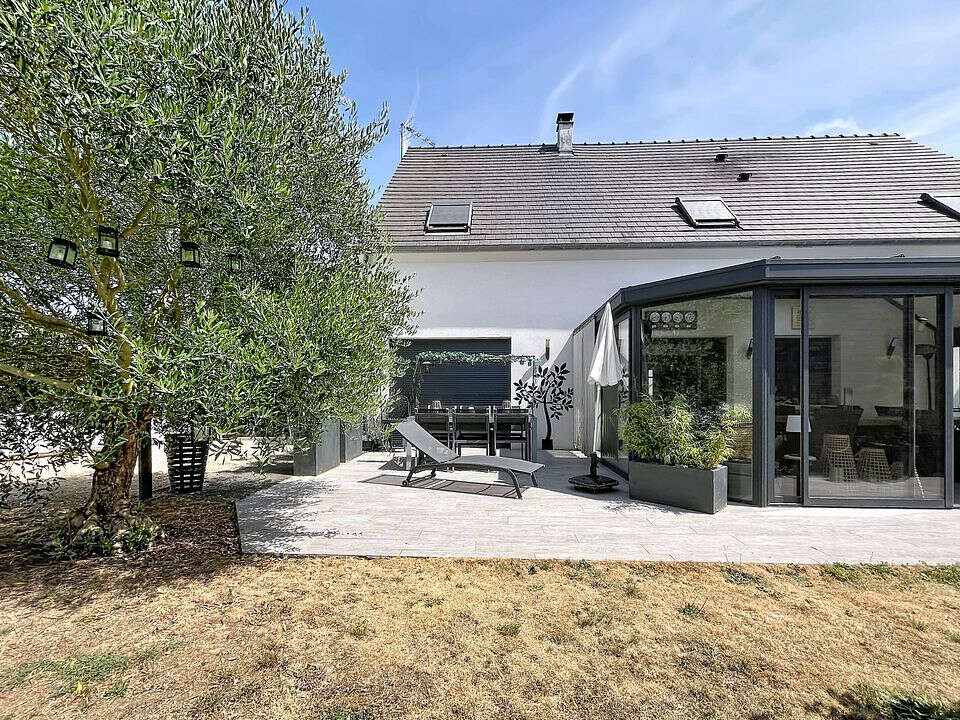Maison de 180 m² au sol. - photo 2