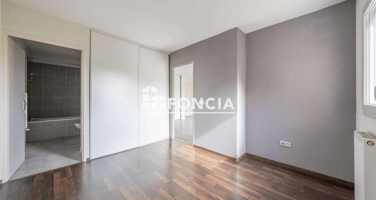 Appartement à VILLENAVE-D&#039;ORNON