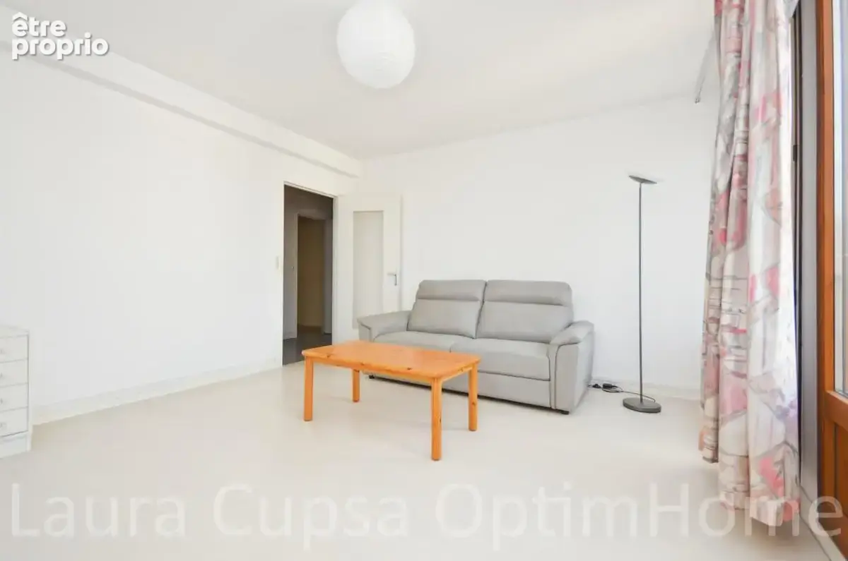 Fresnes - 3 pieces - 61,76 m² - dernier etage - balcon, cave et parking - photo 3