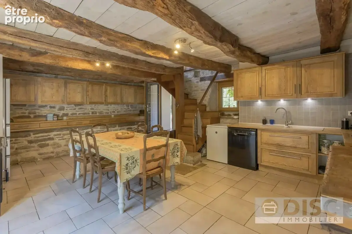 Belle et spacieuse propriété en pierre avec piscine et 3,8 hectares de terrain. - photo 6