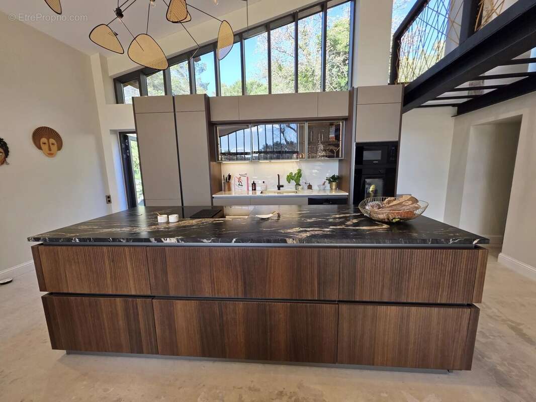 Maison à BAGNOLS-EN-FORET