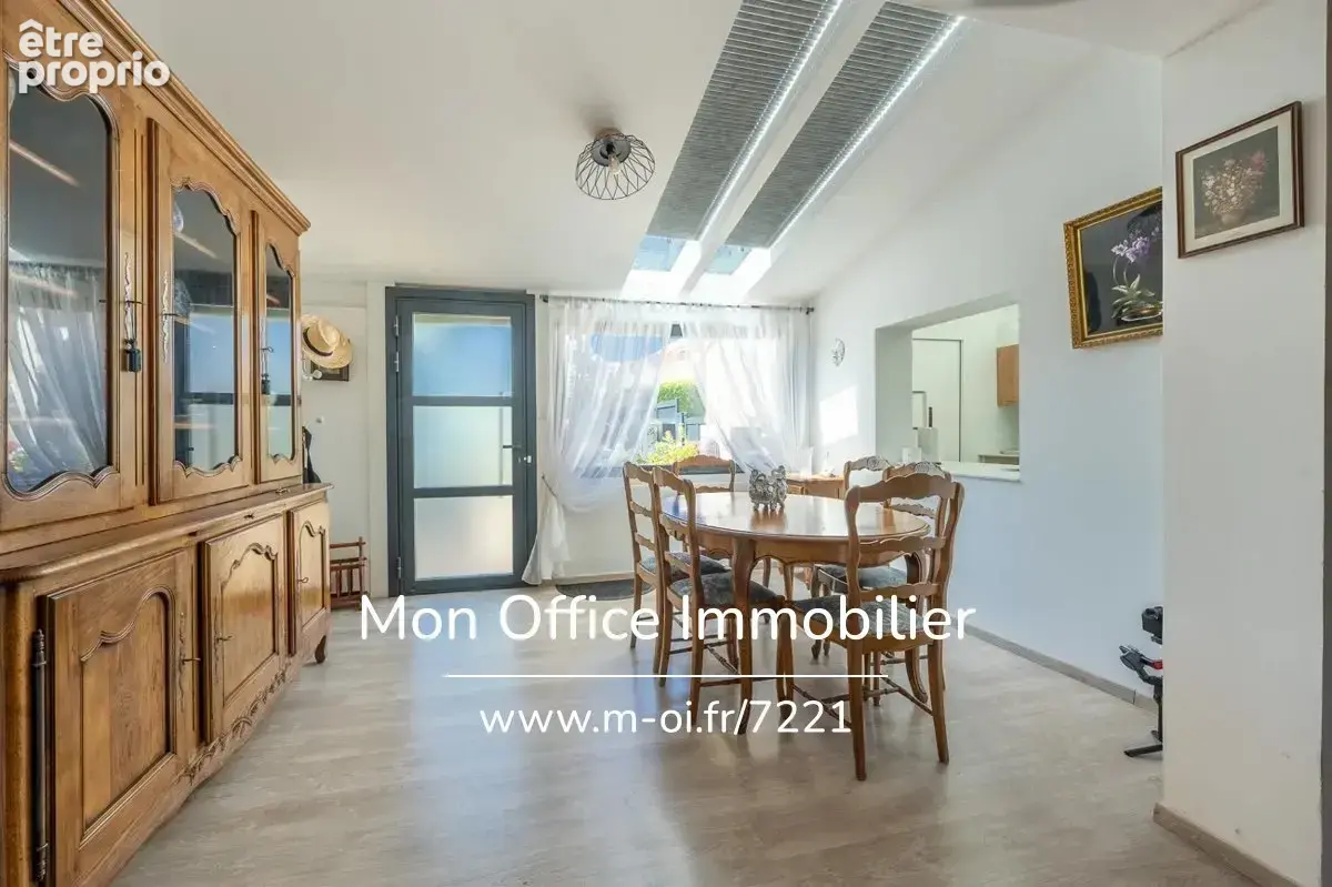 Référence : 7221-AUS. - Agréable maison en centre village de Venelles - photo 5