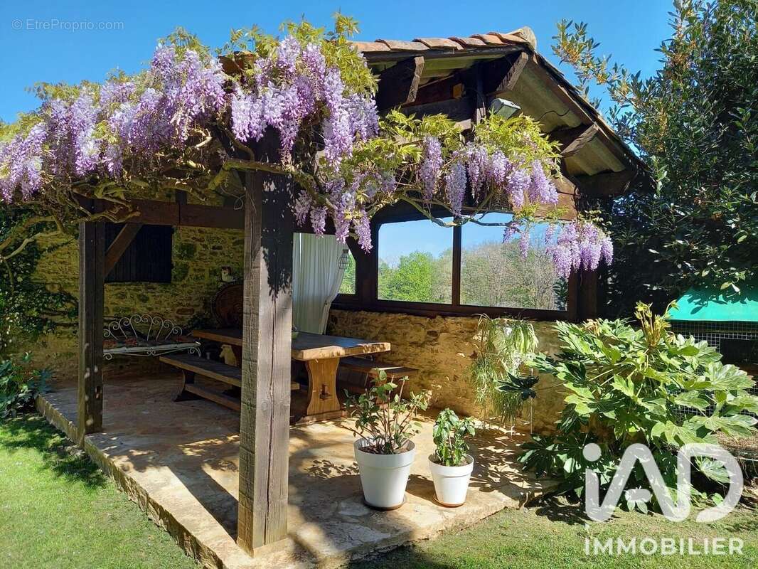 Maison 120 m² à Soturac  - photo 2