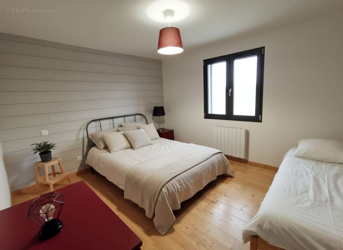 Maison à BESSE-ET-SAINT-ANASTAISE