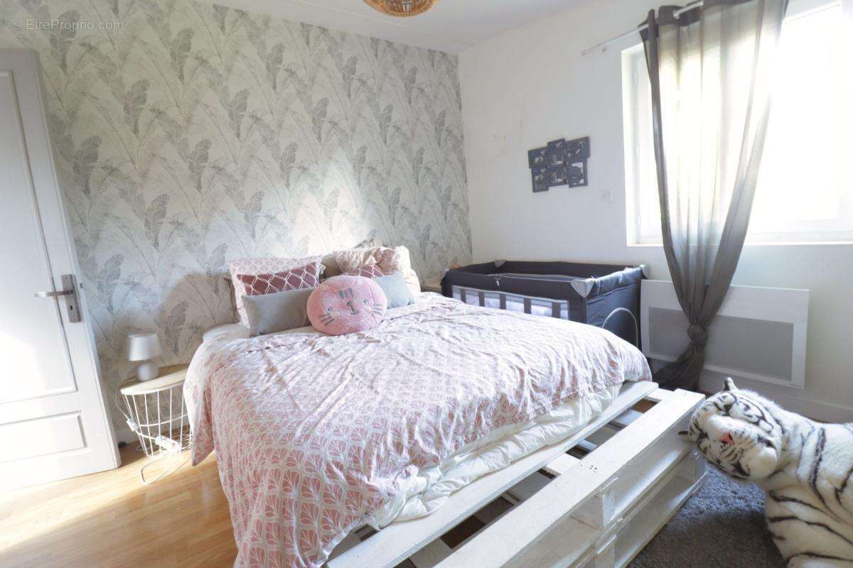 Maison 70 m² à Mauriac  - photo 5